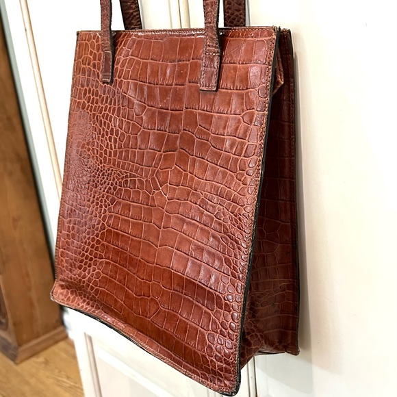 Vintage Cristian of Italy Embossed Croc Style Leather Bucket Bag - Picture 4 of 14